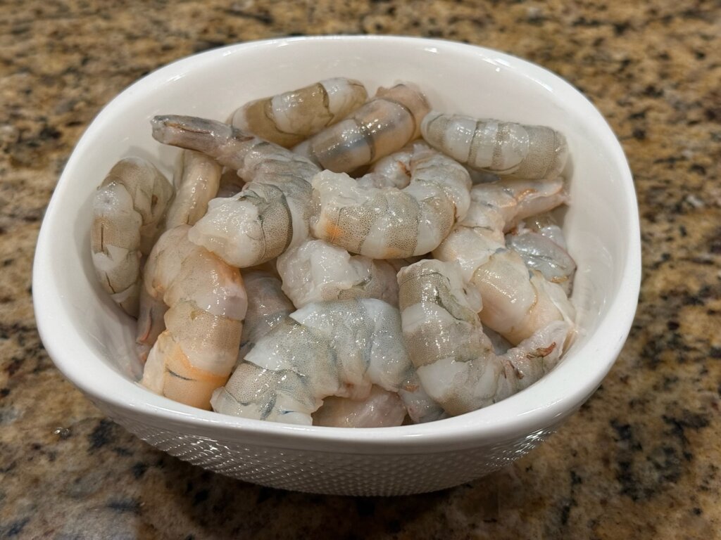 cleaned shrimp in bowl