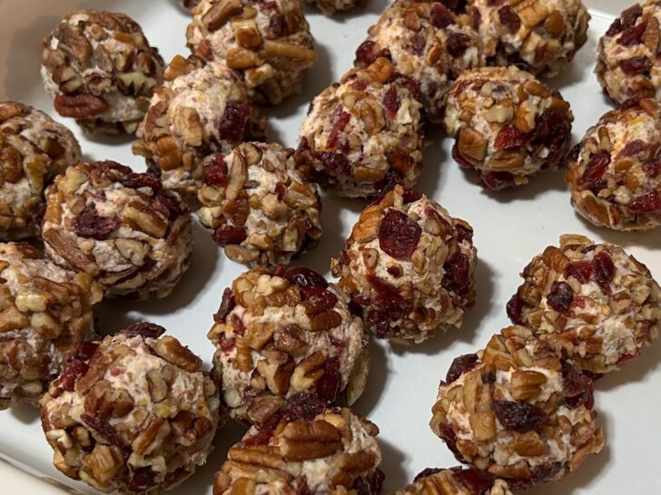 pecan cranberry cream cheese balls
