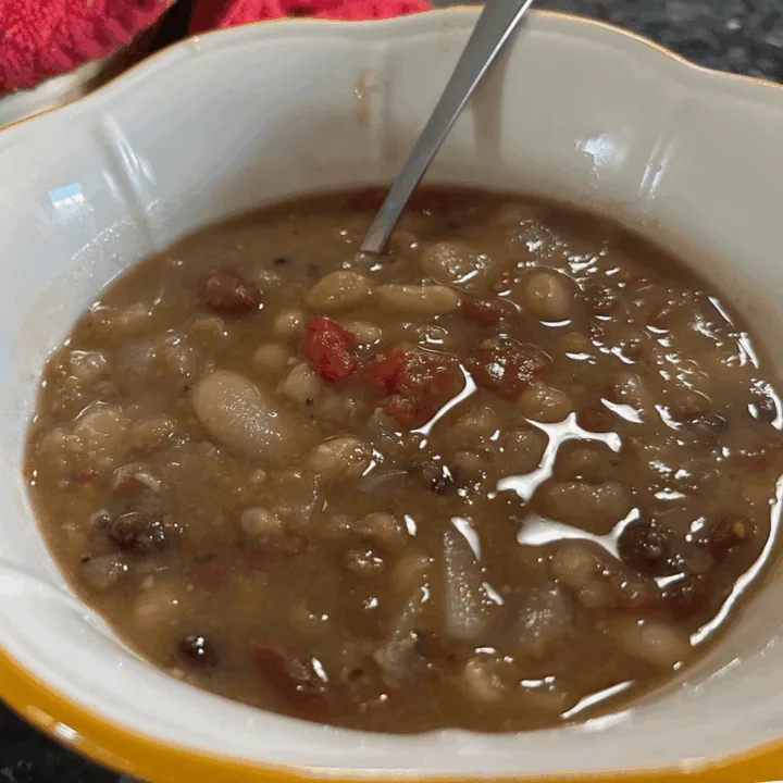 Spicy 16-Bean Soup