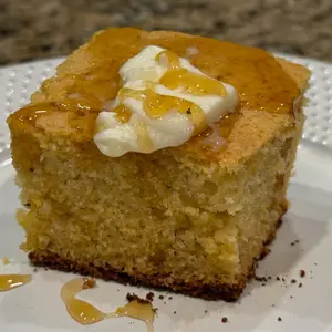 honey skillet cornbread