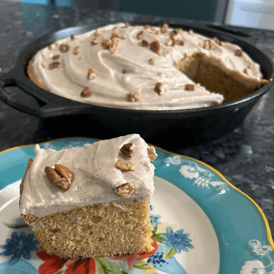 pumpkin spice skillet cake