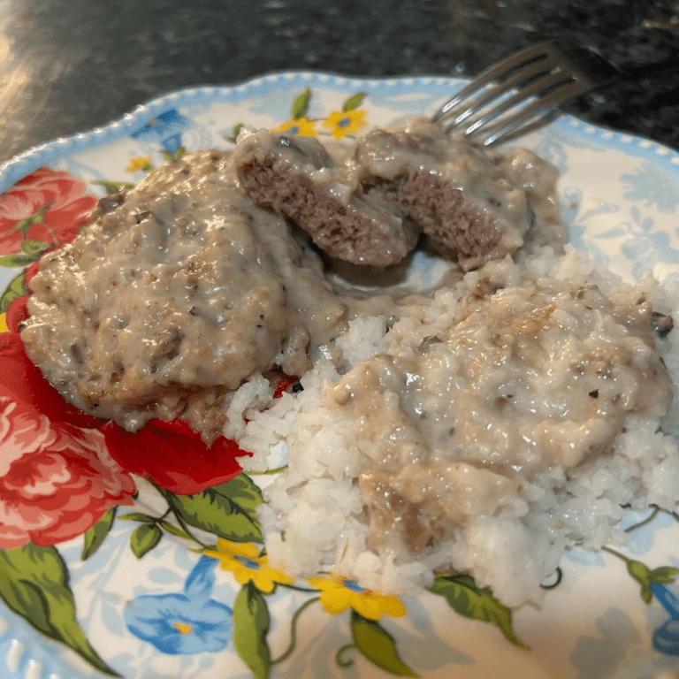 Smothered Round Steak with Mushroom Gravy