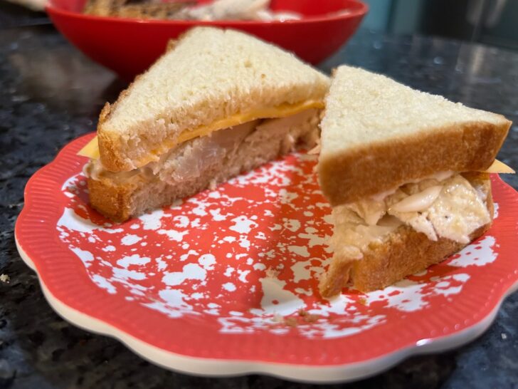 sliced sandwich bread