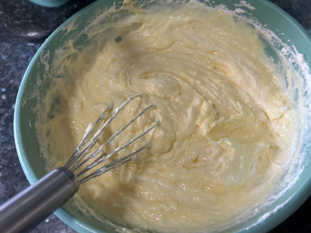 banana pudding in bowl