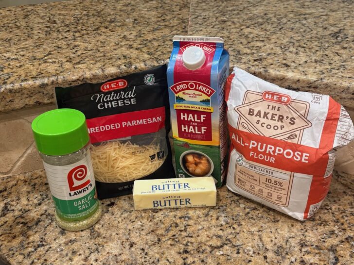 Easy Homemade Alfredo Sauce ingredients