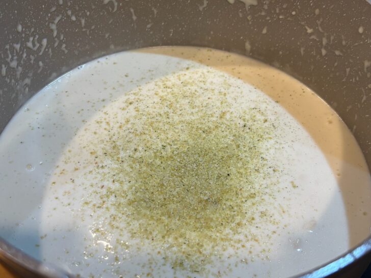 Easy Homemade Alfredo Sauce, seasonings added