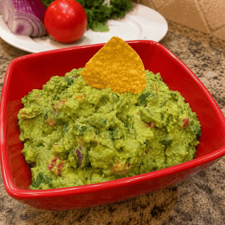 Easy Homemade Guacamole