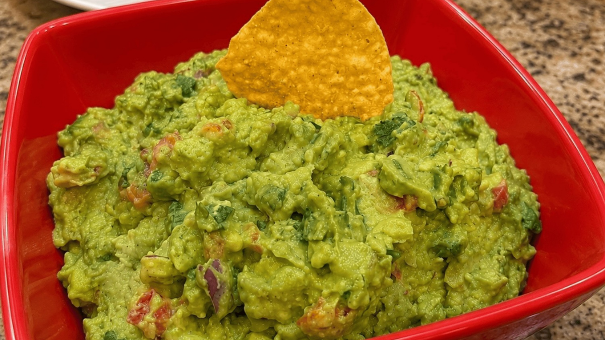 Easy Homemade Guacamole