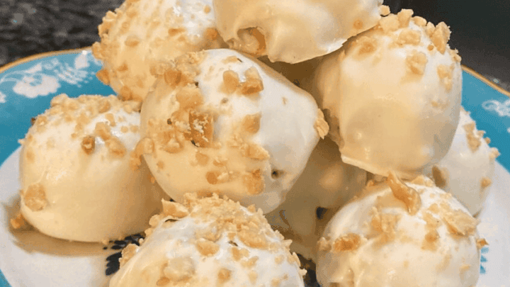 Image for Easy Peanut Butter Snowballs
