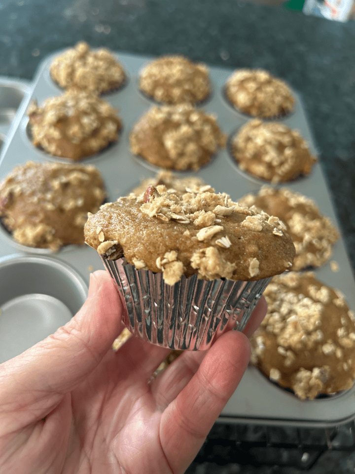Easy Peach Streusel Muffins