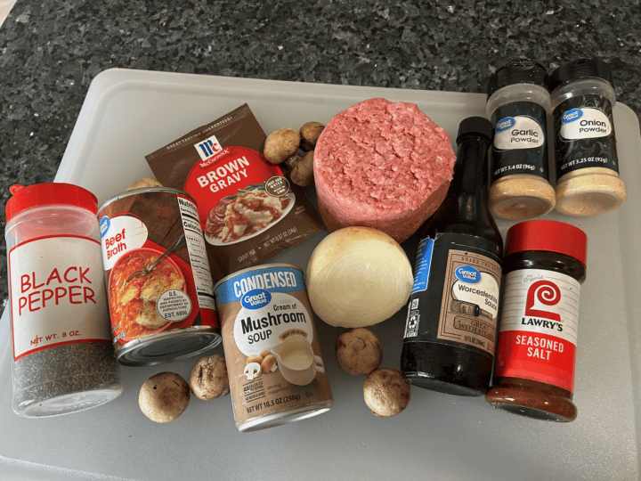 Hamburger Gravy with Mushrooms and Onions (ingredients)