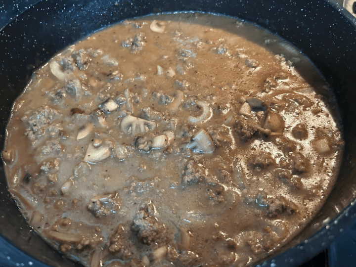 Hamburger Gravy with Mushrooms and Onions
