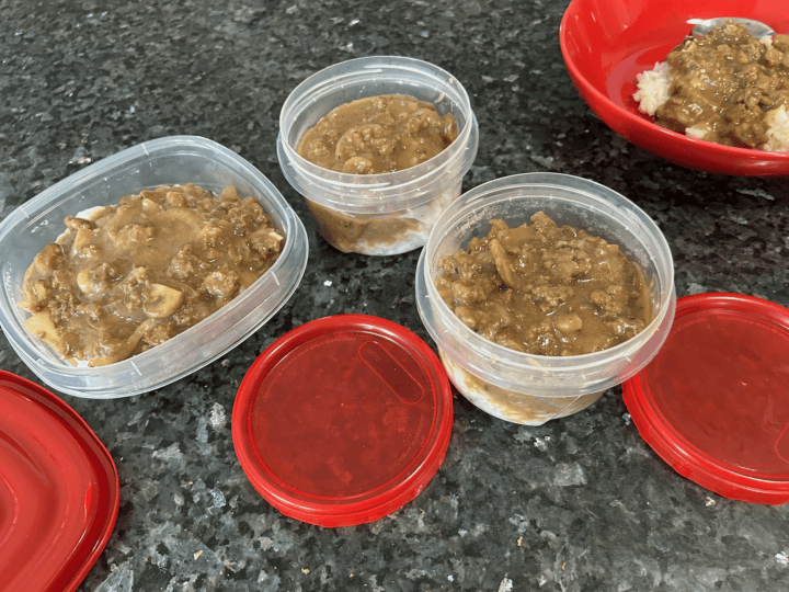 Hamburger Gravy with Mushrooms and Onions (storing in freezer containers)