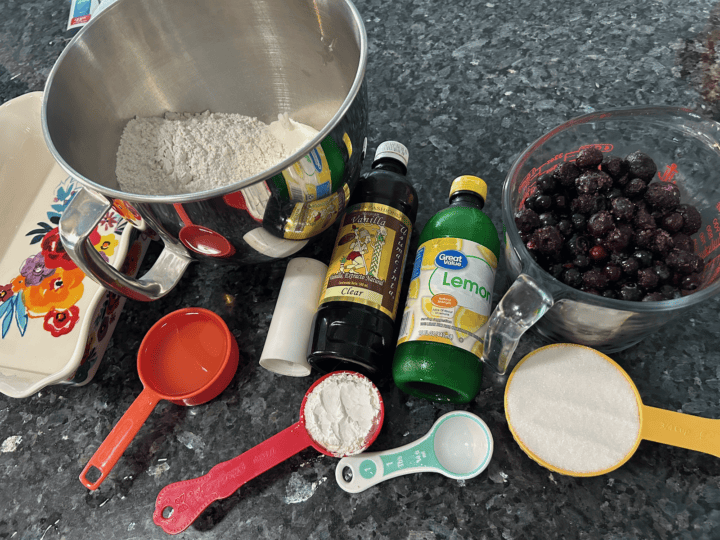 Old-Fashioned Southern Blueberry Cobbler with Pie Crust ingredients