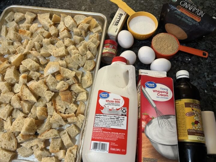 Old-Fashioned Bread Pudding with Brown Sugar Vanilla Sauce ingredients