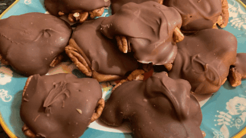 Image for Easy Homemade Turtles Candy
