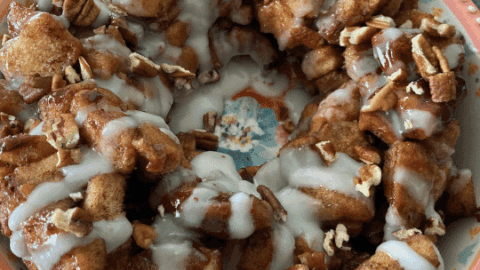 Image for Easy Cinnamon Roll Monkey Bread