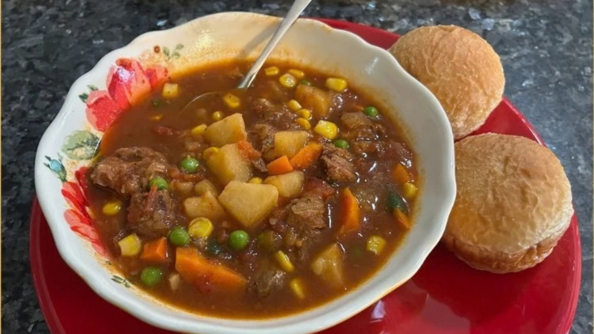Old-Fashioned Vegetable Beef Soup