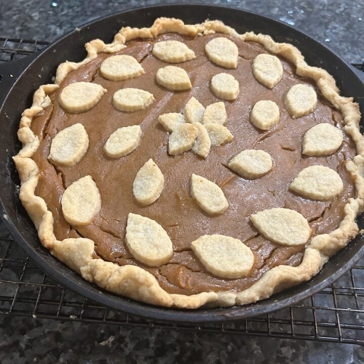 Old-Fashioned Cast Iron Pumpkin Pie