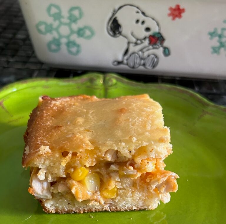 Easy Chicken Enchilada Cornbread Casserole (Tex-Mex Style)
